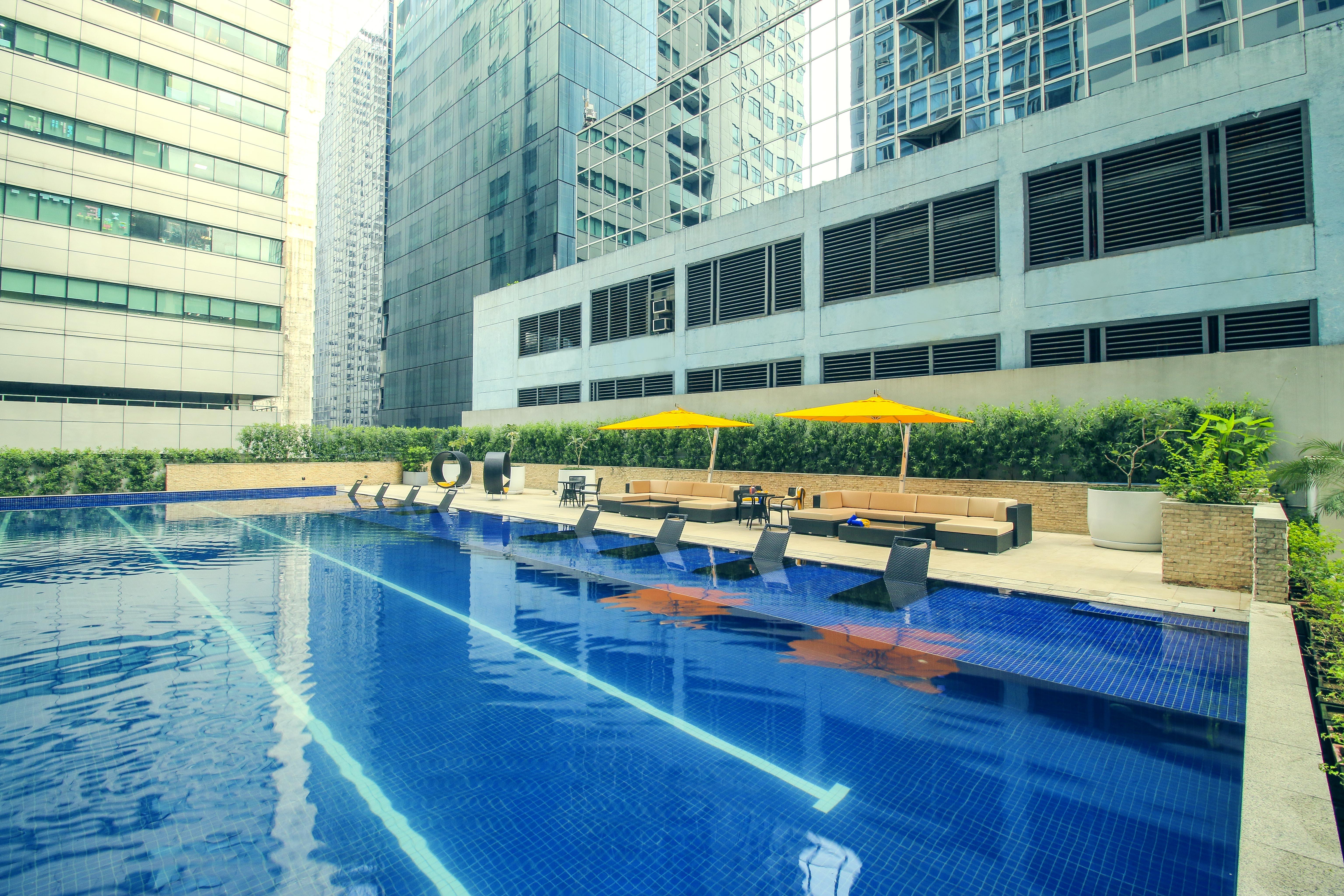 The Mini Suites Eton Tower Makati Makati City Kültér fotó