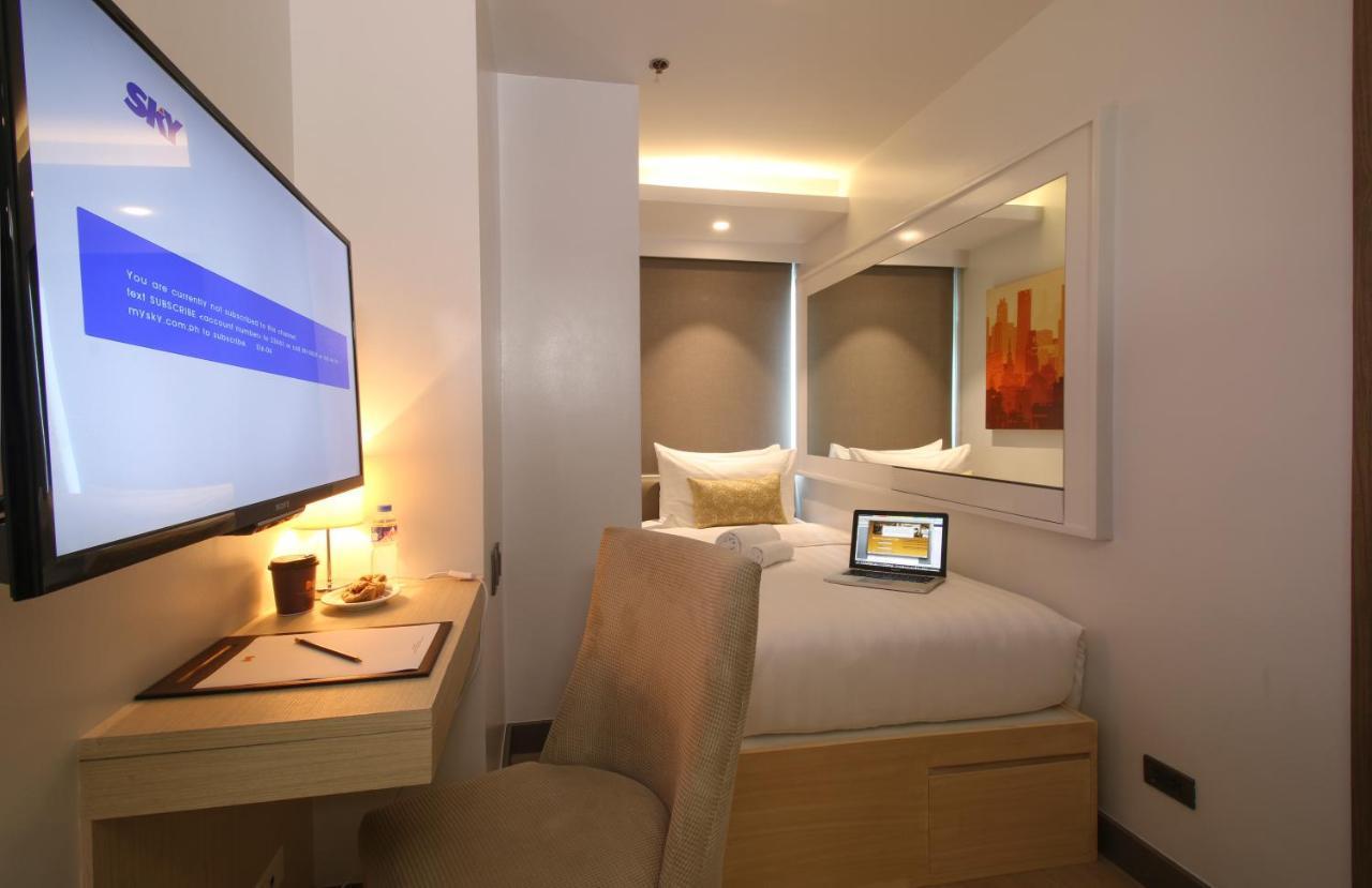 The Mini Suites Eton Tower Makati Makati City Kültér fotó