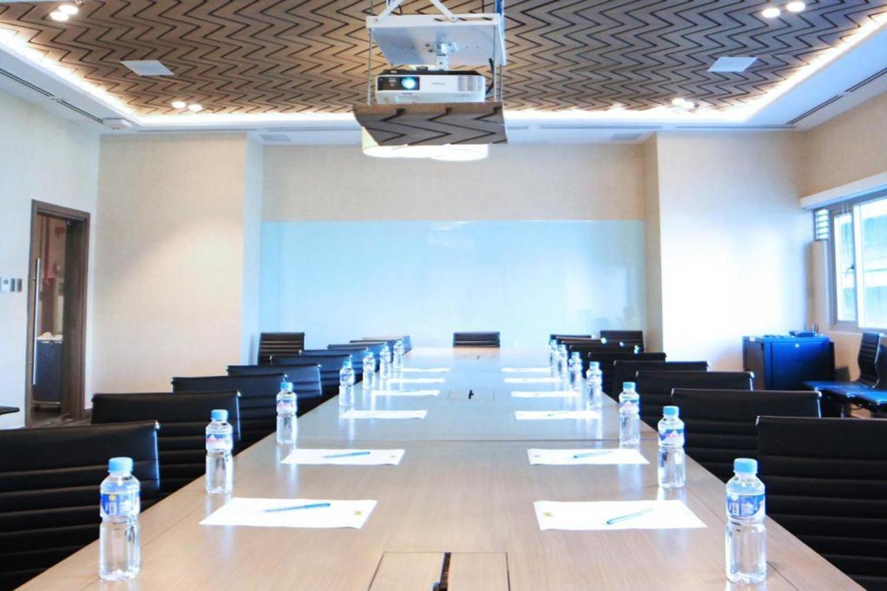 The Mini Suites Eton Tower Makati Makati City Kültér fotó